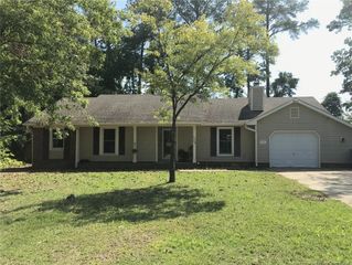 7209 Pebblebrook Drive, Fayetteville, NC 28314