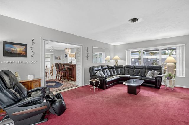 131 SW 58th Ave, Plantation, FL 33317