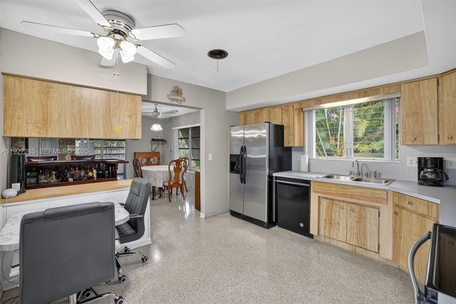 131 SW 58th Ave, Plantation, FL 33317