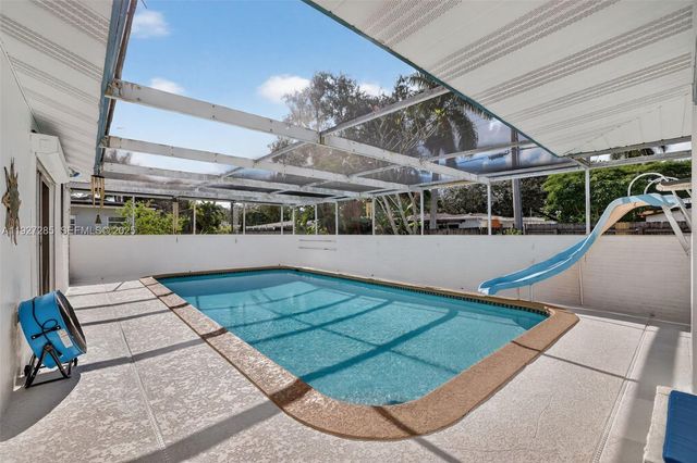 131 SW 58th Ave, Plantation, FL 33317