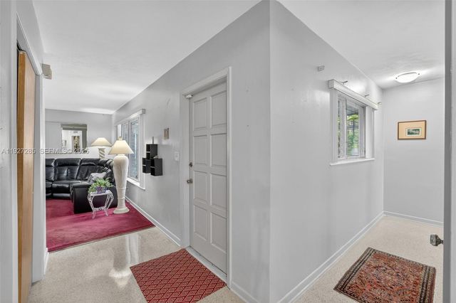 131 SW 58th Ave, Plantation, FL 33317