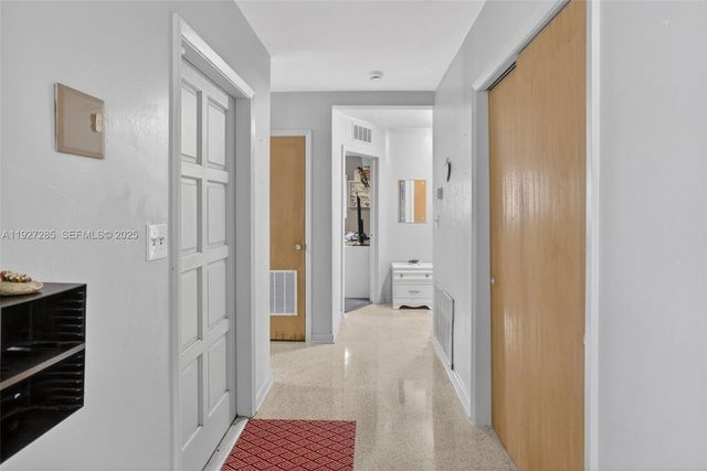 131 SW 58th Ave, Plantation, FL 33317