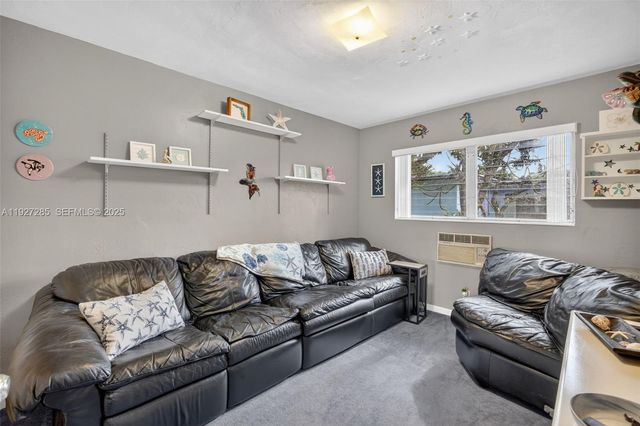 131 SW 58th Ave, Plantation, FL 33317