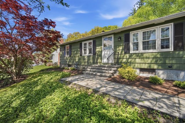 98 Hanward Hill, East Longmeadow, MA 01028