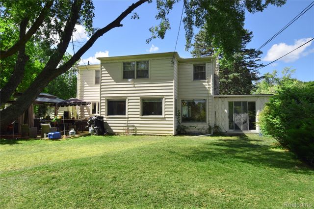 2201 Miller Rd, Flint, MI 48503