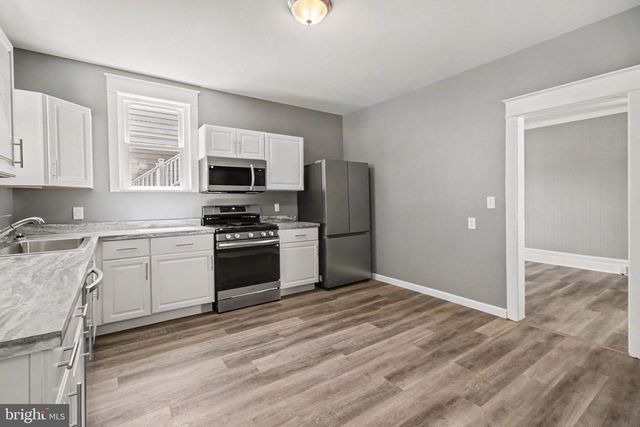 547 S FRONT ST, Steelton, PA 17113