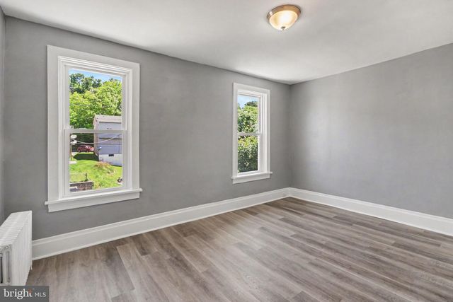 547 S FRONT ST, Steelton, PA 17113
