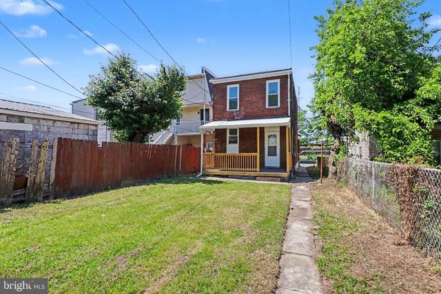547 S FRONT ST, Steelton, PA 17113