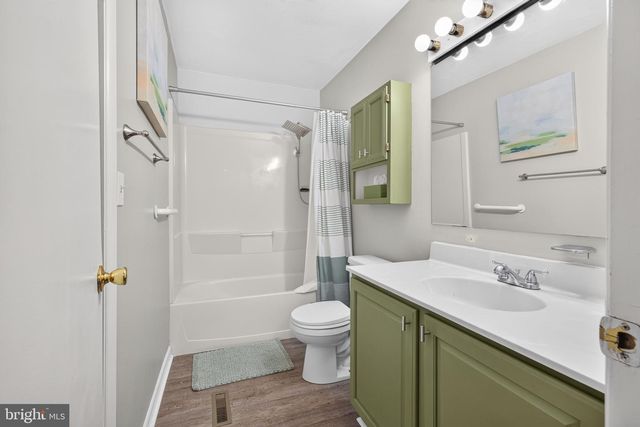 21 SAILBOAT CIR, Newark, DE 19702