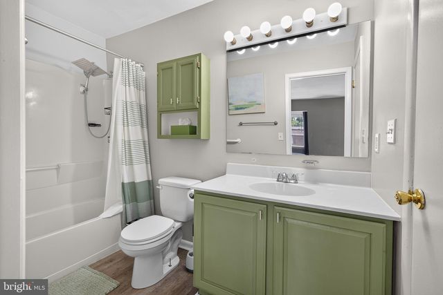 21 SAILBOAT CIR, Newark, DE 19702