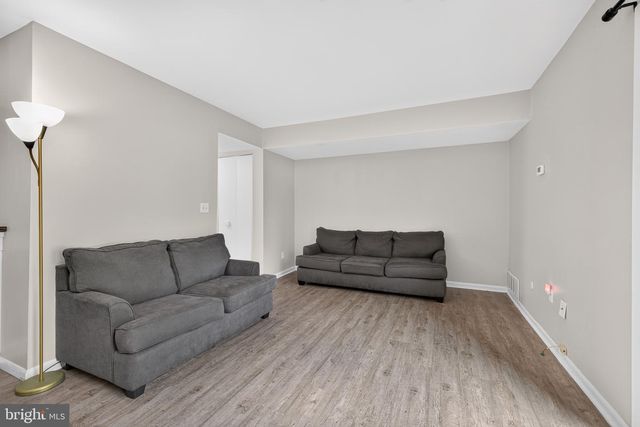 21 SAILBOAT CIR, Newark, DE 19702