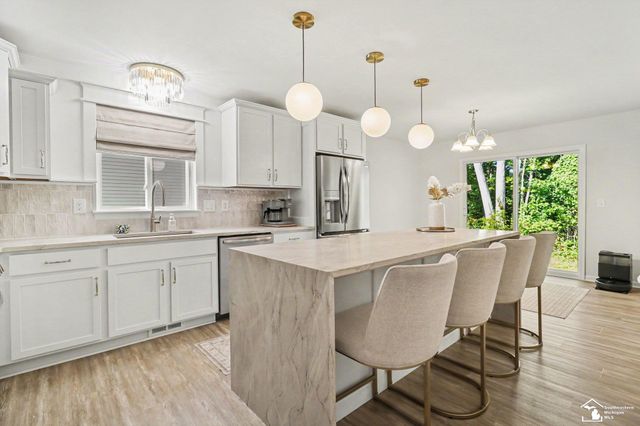 17956 Tall Oaks Court, New Boston, MI 48164