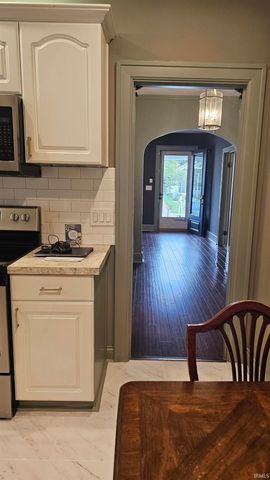 623 S Runnymeade Avenue, Evansville, IN 47714