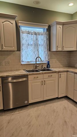 623 S Runnymeade Avenue, Evansville, IN 47714