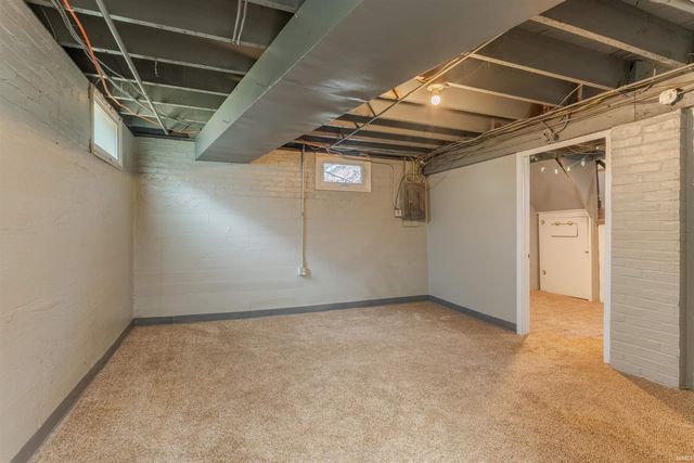 623 S Runnymeade Avenue, Evansville, IN 47714