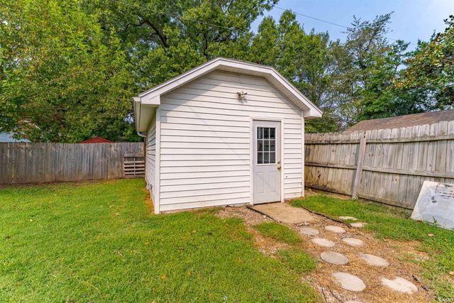 623 S Runnymeade Avenue, Evansville, IN 47714