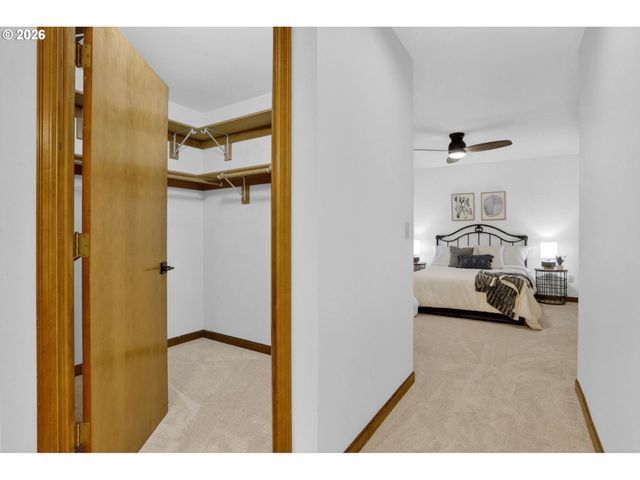 2750 Ne ELLIOTT Ave, Gresham, OR 97030