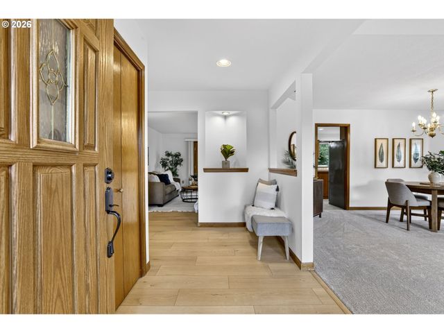 2750 Ne ELLIOTT Ave, Gresham, OR 97030