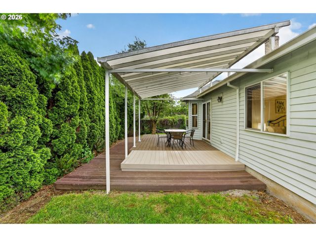 2750 Ne ELLIOTT Ave, Gresham, OR 97030