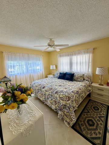 300 NE 26TH Avenue 2010, Boynton Beach, FL 33435