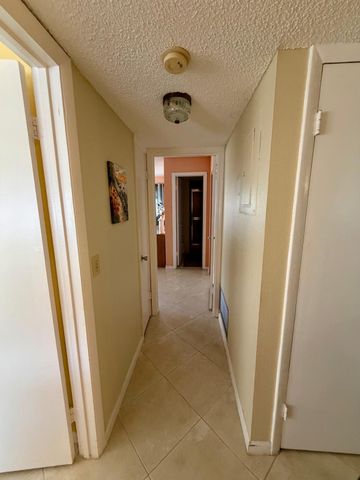 300 NE 26TH Avenue 2010, Boynton Beach, FL 33435