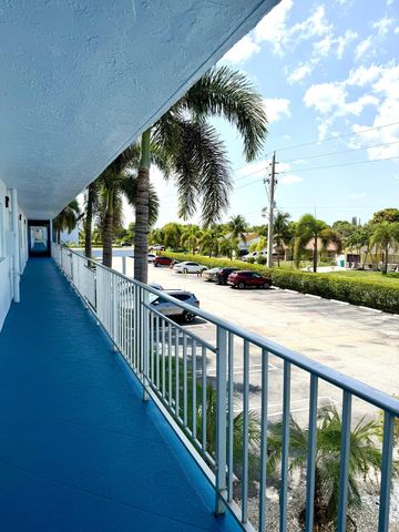 300 NE 26TH Avenue 2010, Boynton Beach, FL 33435