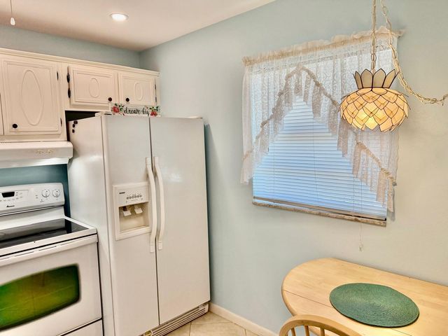 300 NE 26TH Avenue 2010, Boynton Beach, FL 33435
