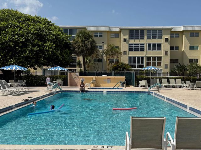 300 NE 26TH Avenue 2010, Boynton Beach, FL 33435