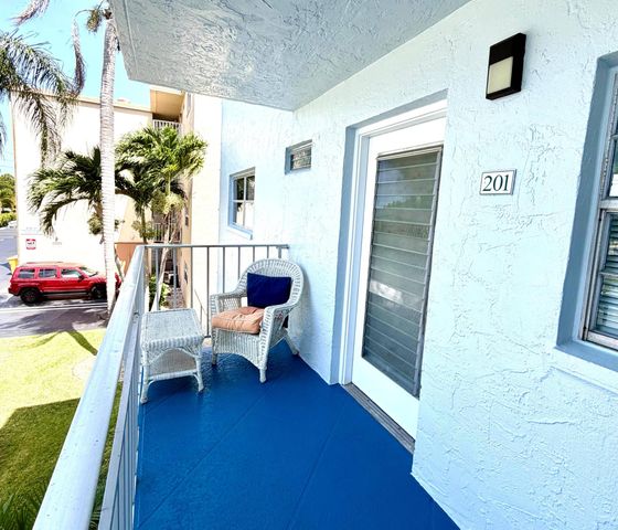 300 NE 26TH Avenue 2010, Boynton Beach, FL 33435