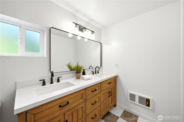 11526 3rd Avenue NE, Seattle, WA 98125