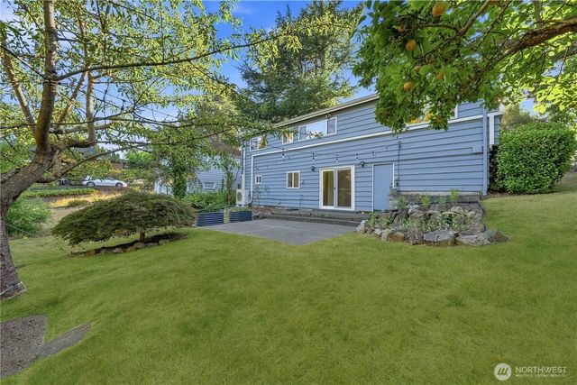 11526 3rd Avenue NE, Seattle, WA 98125