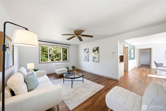 11526 3rd Avenue NE, Seattle, WA 98125