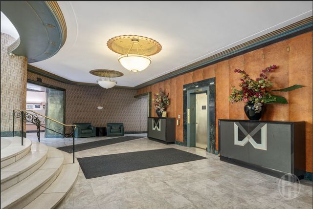 6910 Yellowstone Blvd Apt 507, New York City, NY 11375