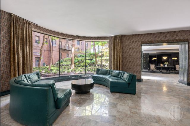6910 Yellowstone Blvd Apt 507, New York City, NY 11375