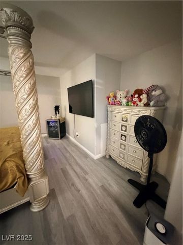 1220 Earth Court, North Las Vegas, NV 89032