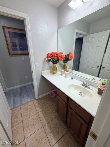 1220 Earth Court, North Las Vegas, NV 89032