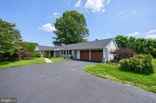 8 BUDVIEW DR, Willow Street, PA 17584