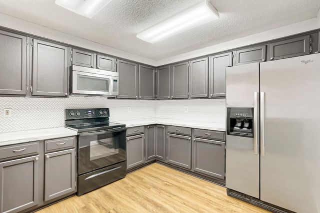 1106 Alameda Drive, Carrollton, TX 75007