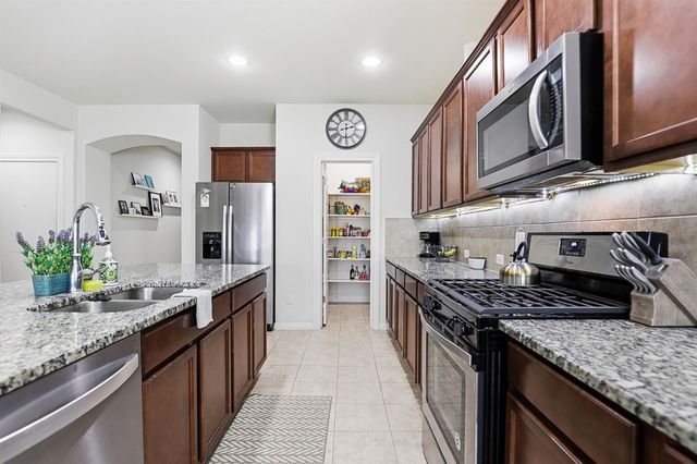 158 Fern DR, Buda, TX 78610