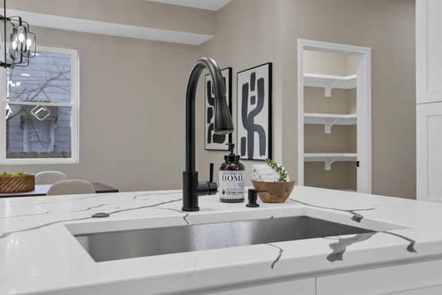 555 Lilley Avenue, Columbus, OH 43205