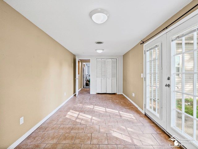 109 W Dean Road, Temperance, MI 48182