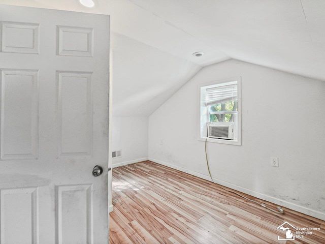 109 W Dean Road, Temperance, MI 48182