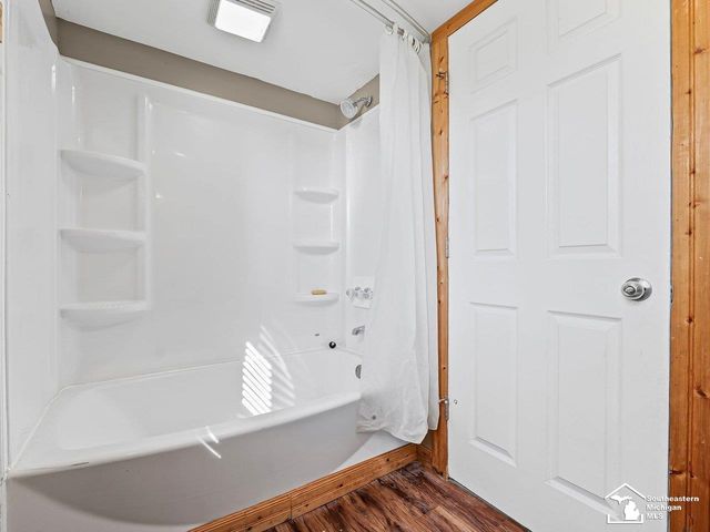 109 W Dean Road, Temperance, MI 48182