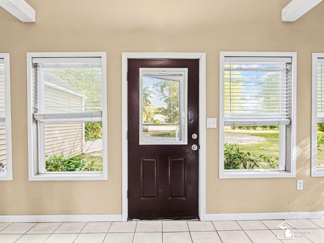 109 W Dean Road, Temperance, MI 48182