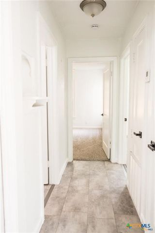 1004 E Buena Vista Avenue, Victoria, TX 77901