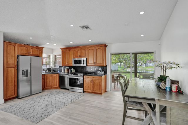13525 NW 5th Court, Plantation, FL 33325