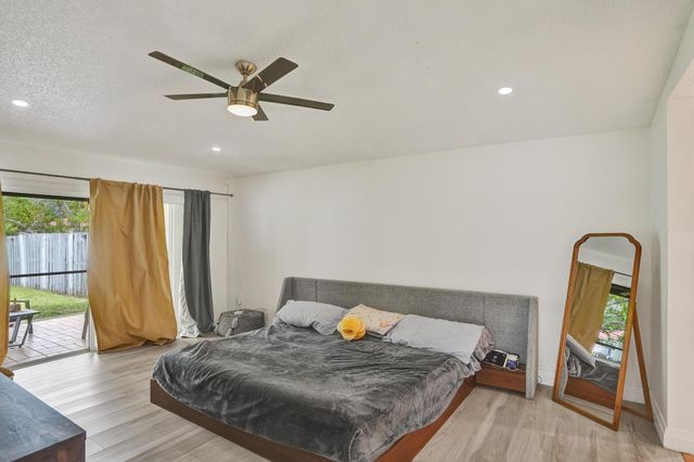 13525 NW 5th Court, Plantation, FL 33325