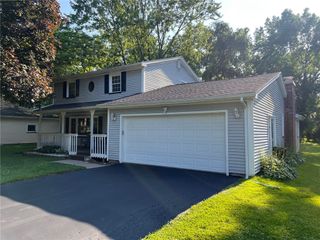 107 Selkirk Drive, Greece, NY 14626