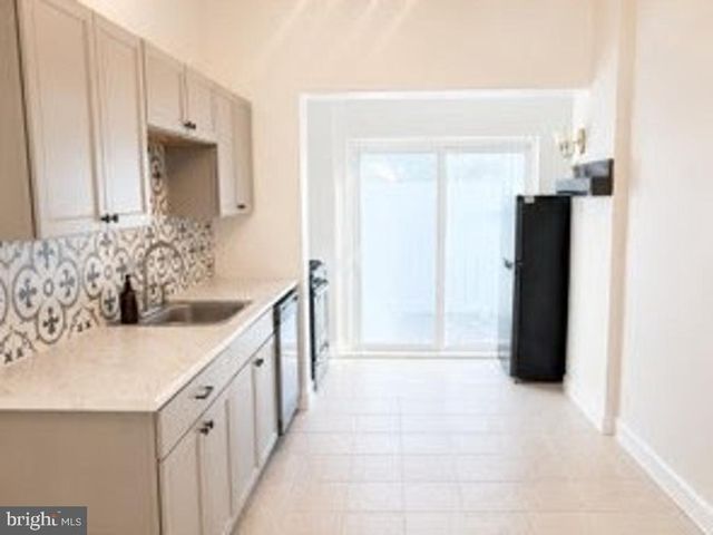 848 MERCER ST, Philadelphia, PA 19125