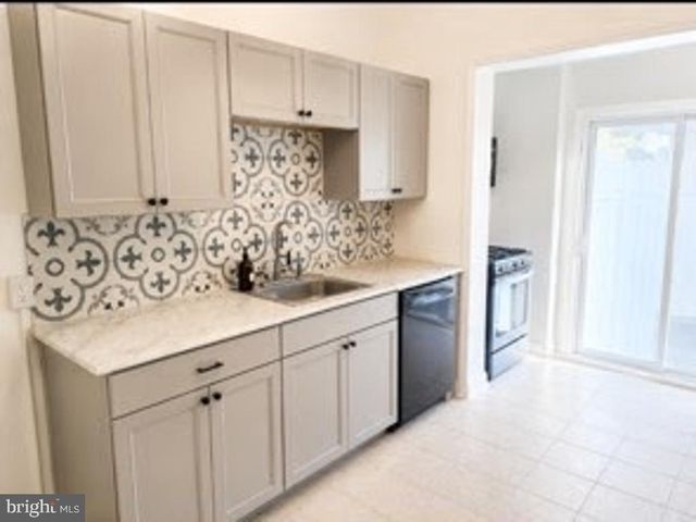 848 MERCER ST, Philadelphia, PA 19125